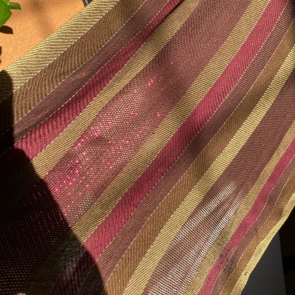 Shimmery Pink and Green Scarf - Picture 4 of 4